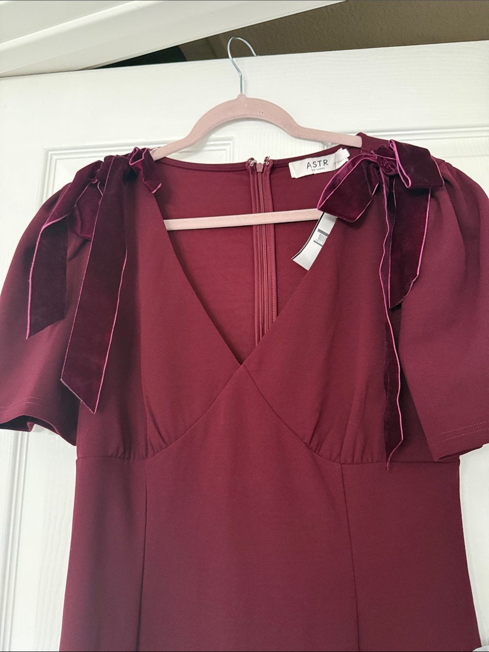 ASTR V-Neck Bow Detail Midi Dress - Picture 3 of 6